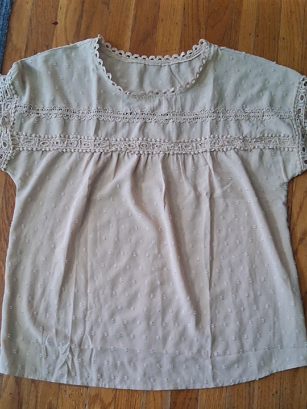 Light Beige Eyelet Crochet Short Sleeve Top